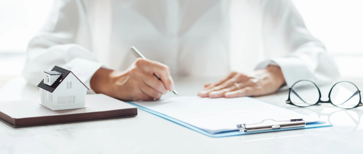 Gérer efficacement les biens immobiliers en indivision : conseils et bonnes pratiques